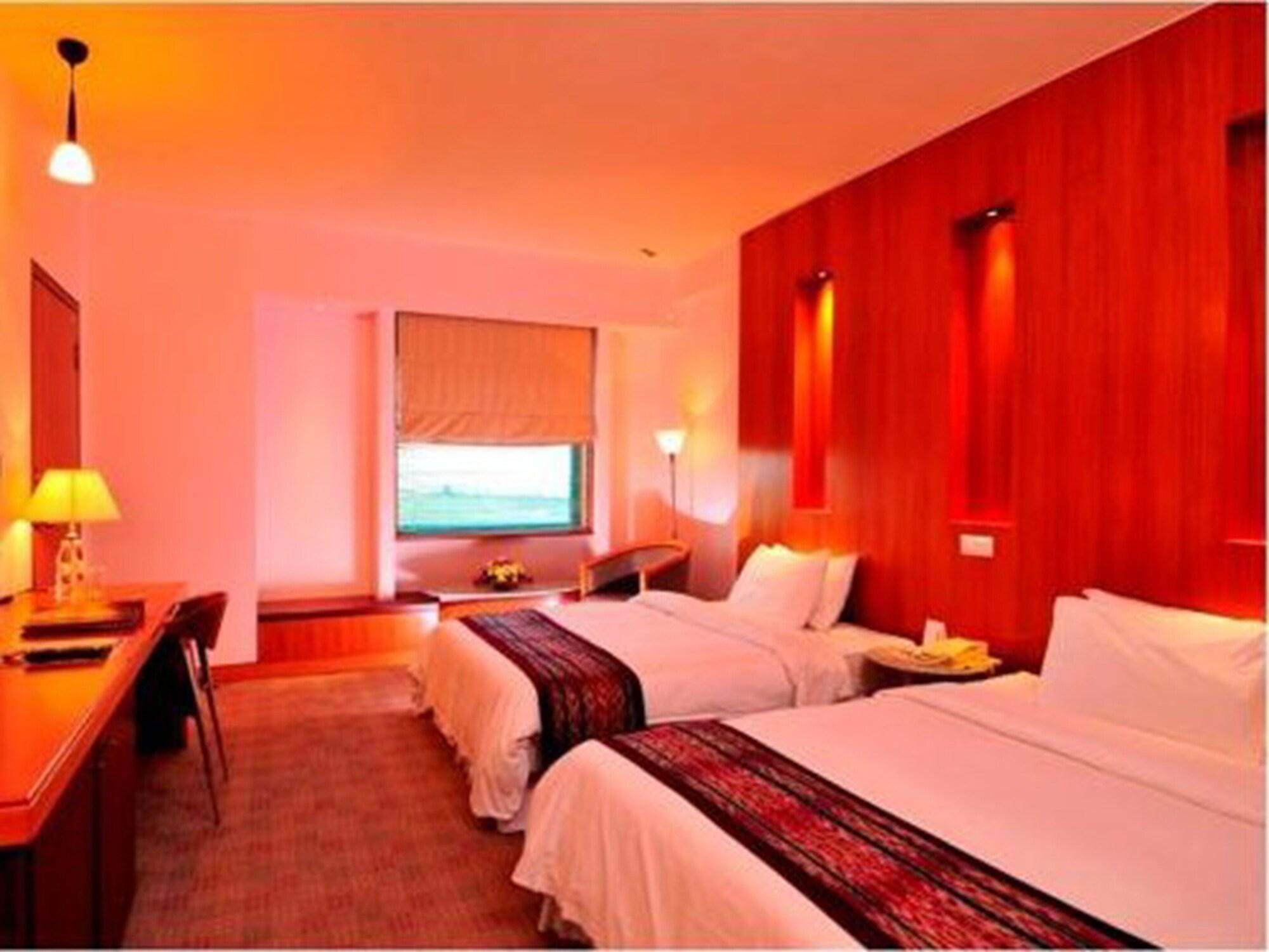 Parkcity Everly Hotel Bintulu Exterior foto