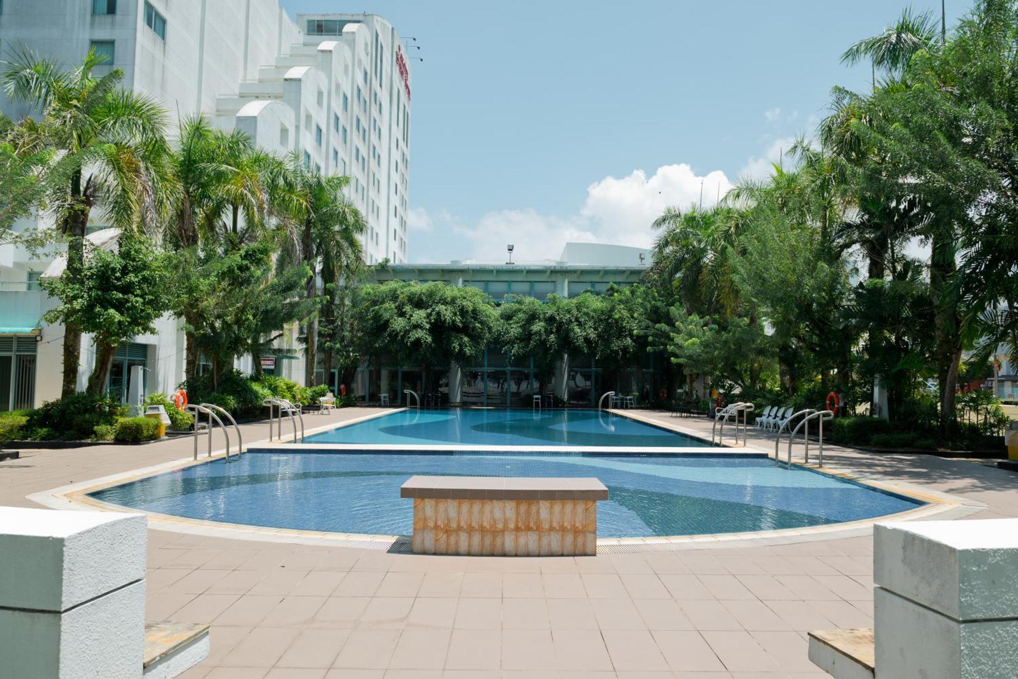 Parkcity Everly Hotel Bintulu Exterior foto